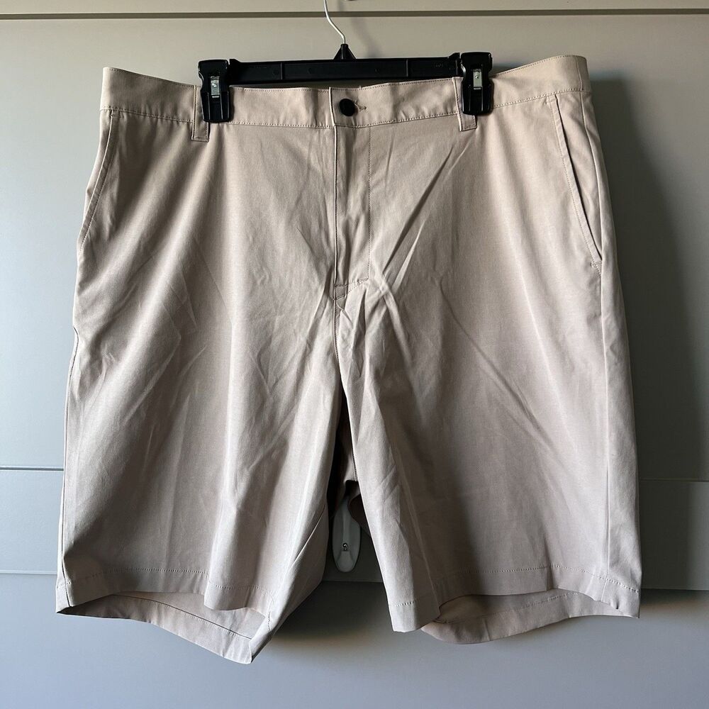 Banana Republic Motion Tech Hybrid Short Men 40 Tan Lightweight Performance Golf